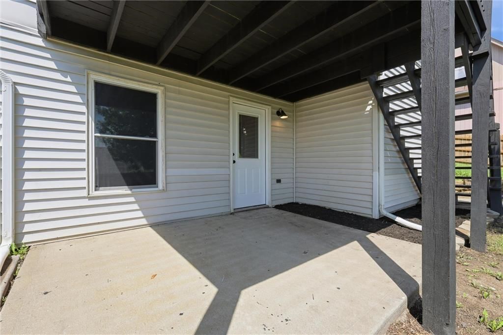 8547 N Robinhood Avenue — photo 38