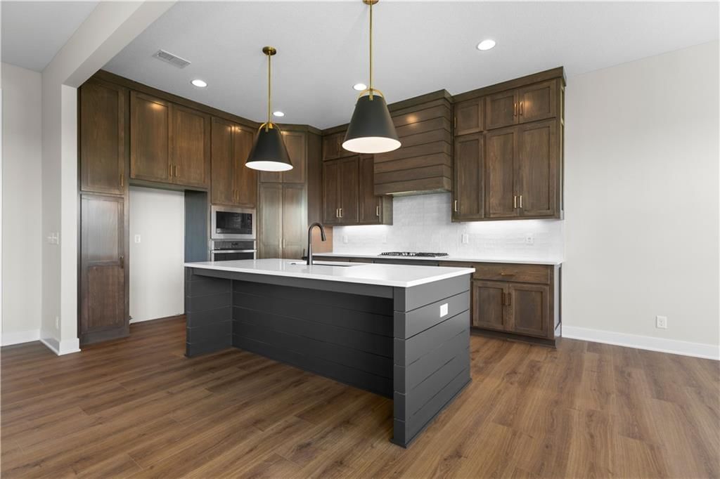 1720 SW Arbor Park Drive — photo 8