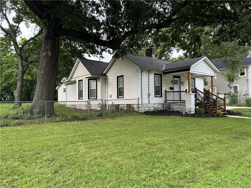 528 E Loula Street — photo 13