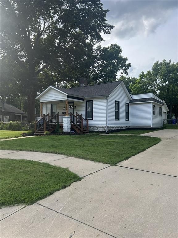 528 E Loula Street — photo 18