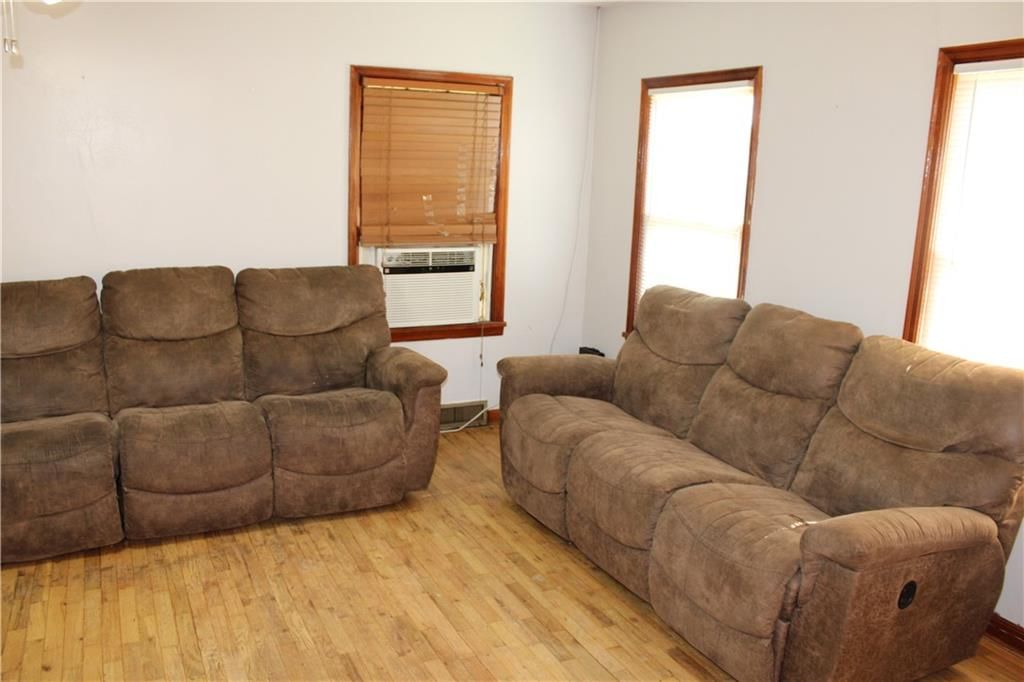 123 E Atkinson Avenue — photo 5