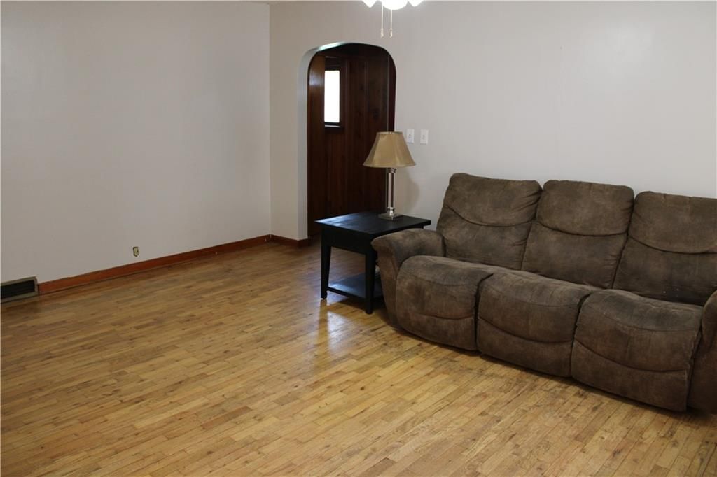 123 E Atkinson Avenue — photo 6