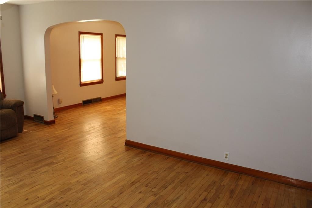123 E Atkinson Avenue — photo 8