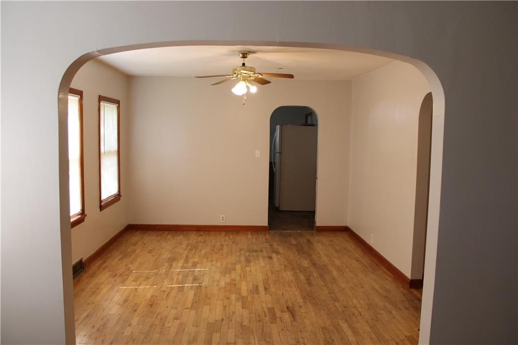 123 E Atkinson Avenue — photo 10