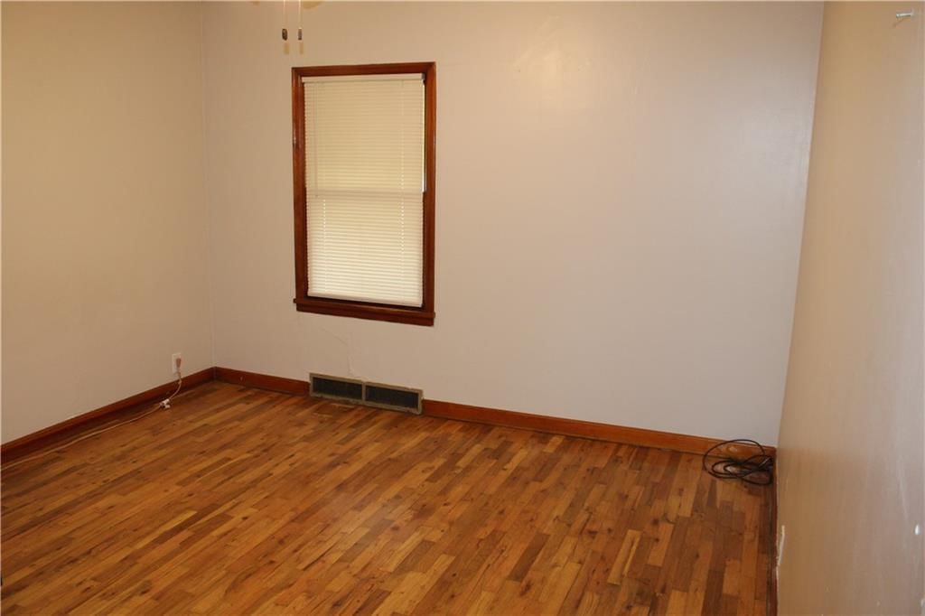 123 E Atkinson Avenue — photo 12