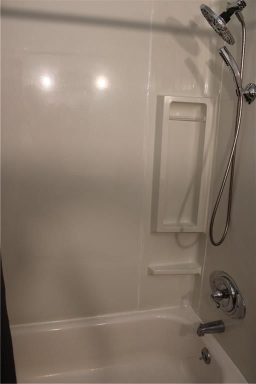 123 E Atkinson Avenue — photo 17