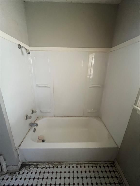2217 E 67th Terrace — photo 12