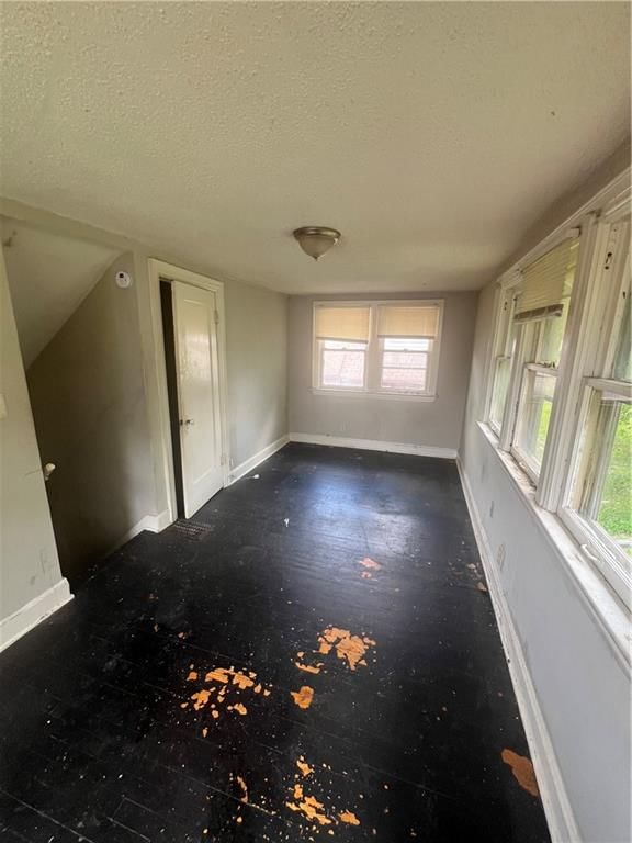 2217 E 67th Terrace — photo 14