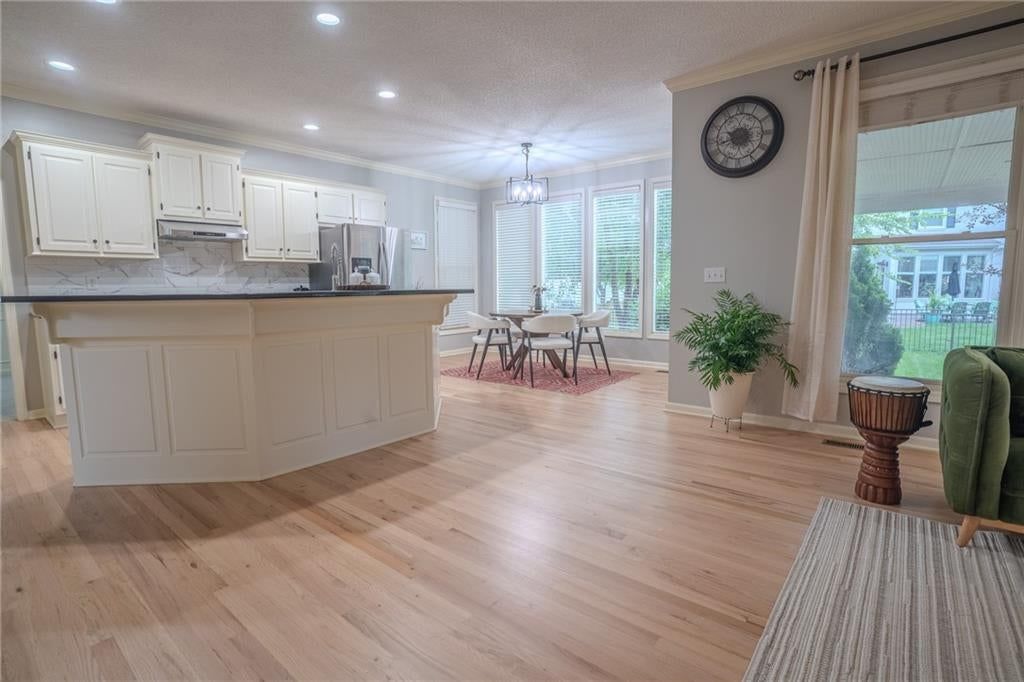 13918 Parkhill Street — photo 15