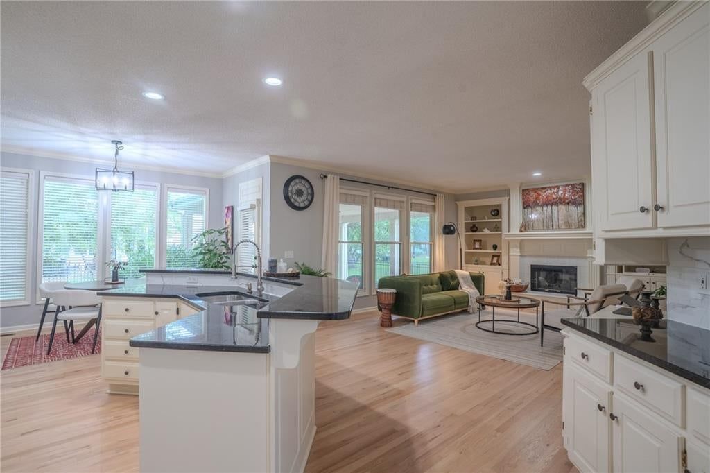 13918 Parkhill Street — photo 16