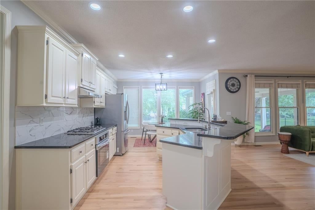 13918 Parkhill Street — photo 19