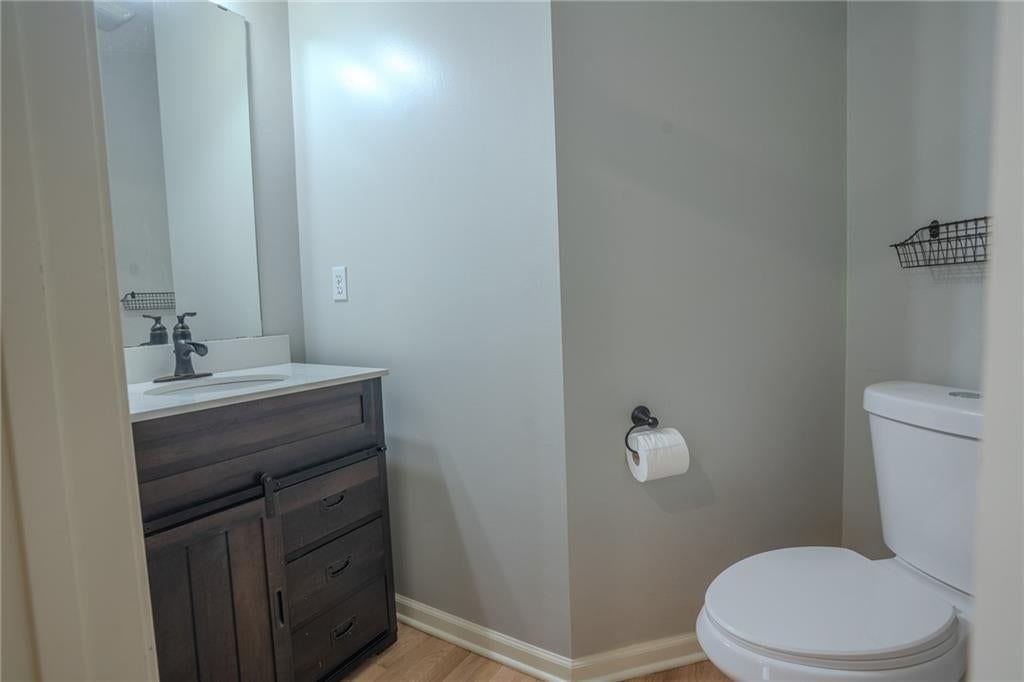 13918 Parkhill Street — photo 24