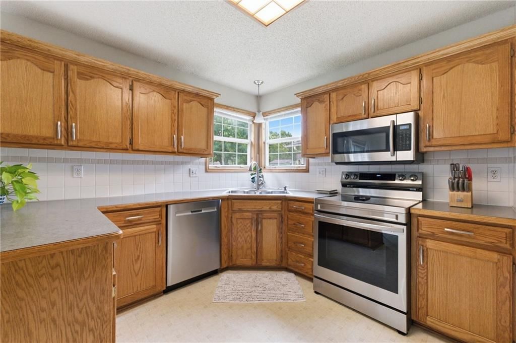 205 Apple Valley Parkway — photo 11