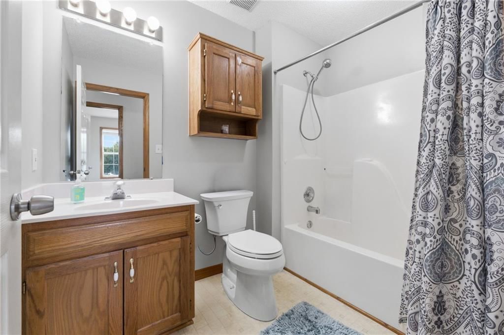 205 Apple Valley Parkway — photo 18