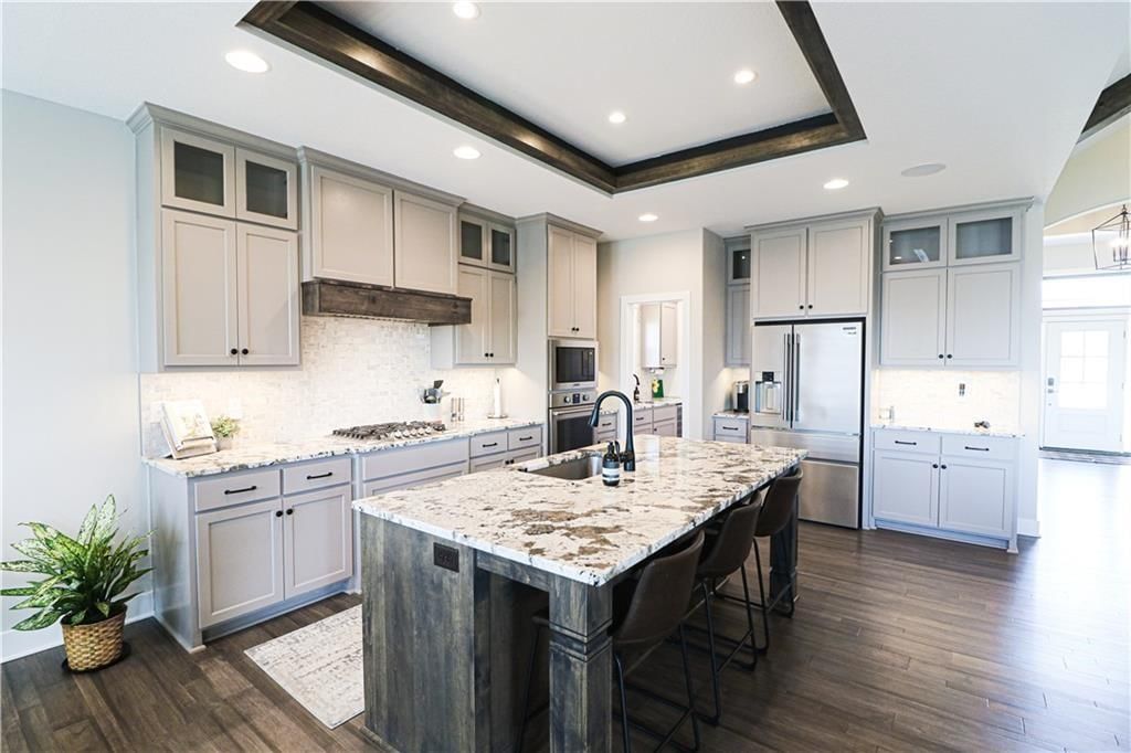 4720 NE Freehold Drive — photo 9