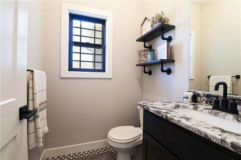 4720 NE Freehold Drive — photo 23