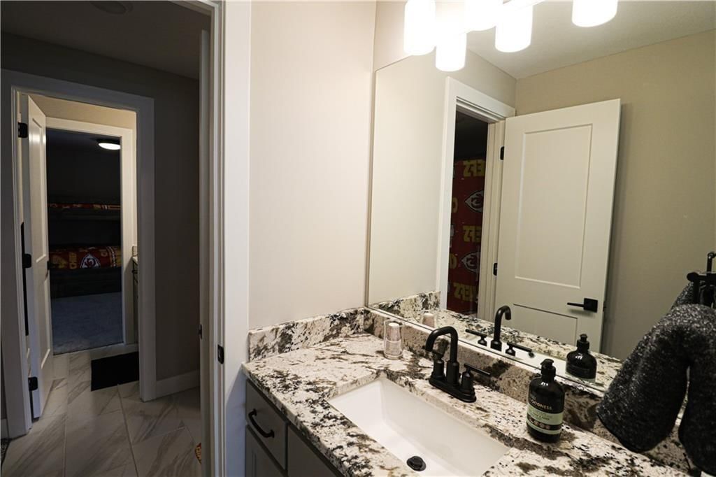 4720 NE Freehold Drive — photo 24
