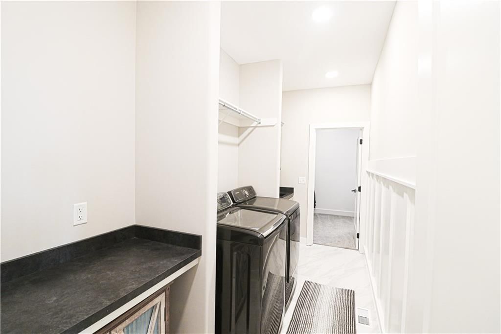 4720 NE Freehold Drive — photo 27