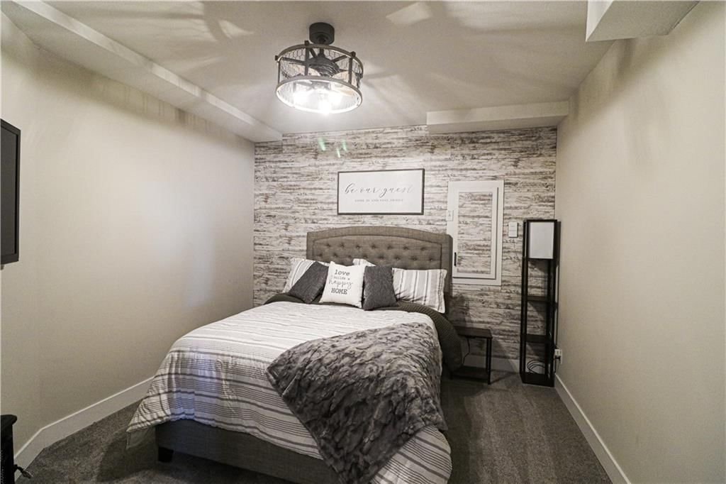 4720 NE Freehold Drive — photo 32