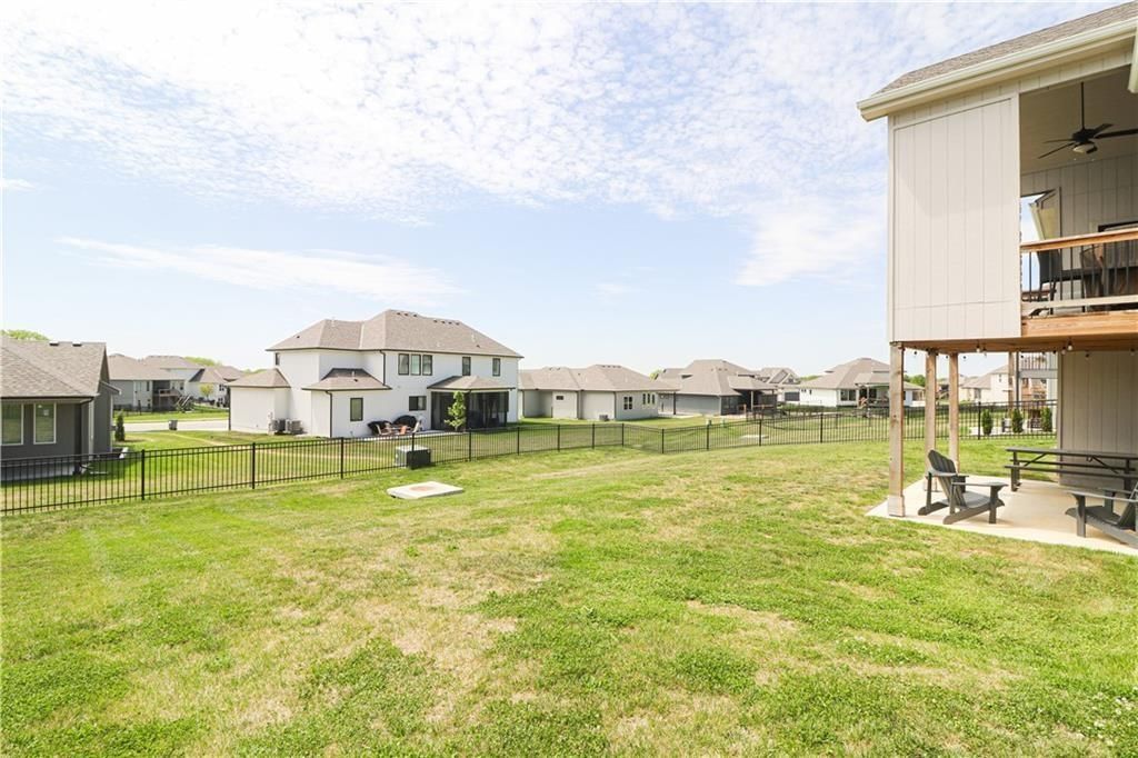4720 NE Freehold Drive — photo 35