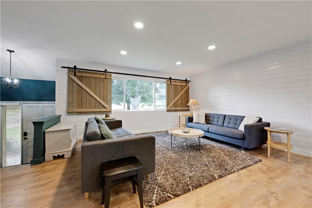 8929 Grandview Drive — photo 7