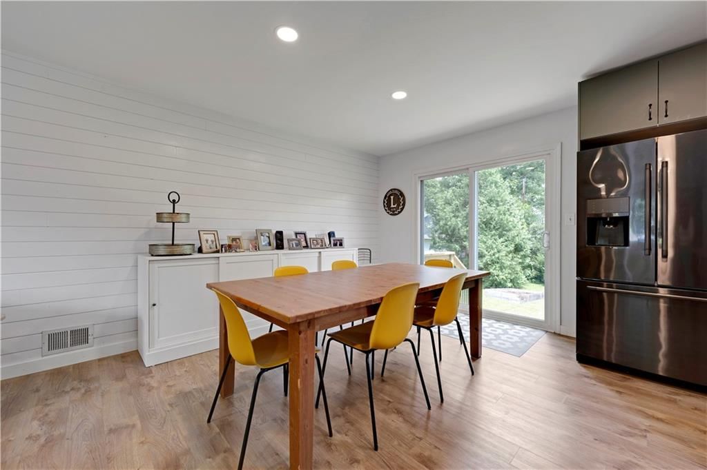 8929 Grandview Drive — photo 12