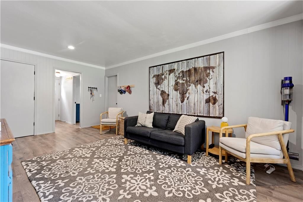 8929 Grandview Drive — photo 15
