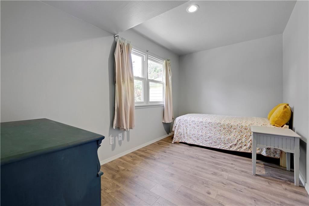 8929 Grandview Drive — photo 17