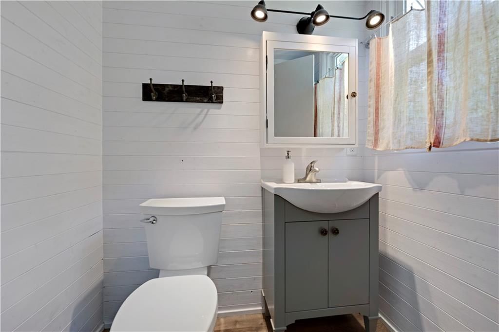 8929 Grandview Drive — photo 18