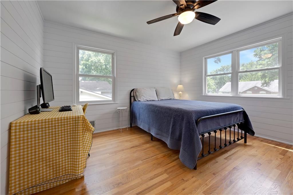 8929 Grandview Drive — photo 19