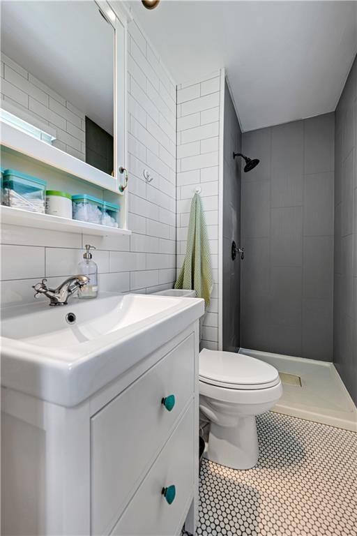 8929 Grandview Drive — photo 26