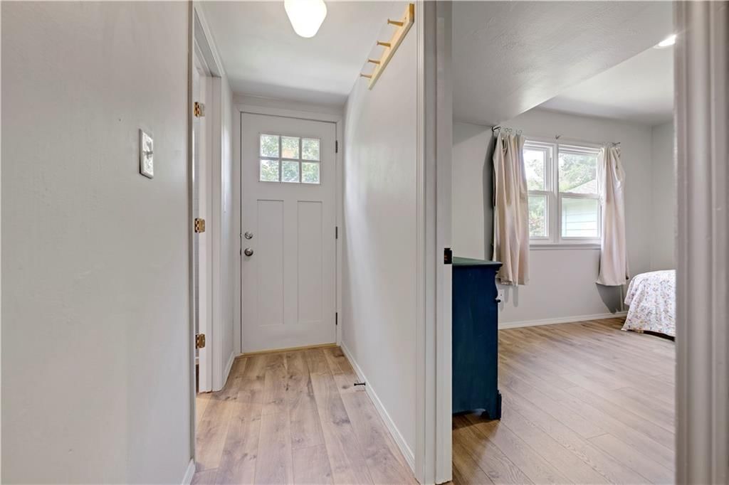 8929 Grandview Drive — photo 27