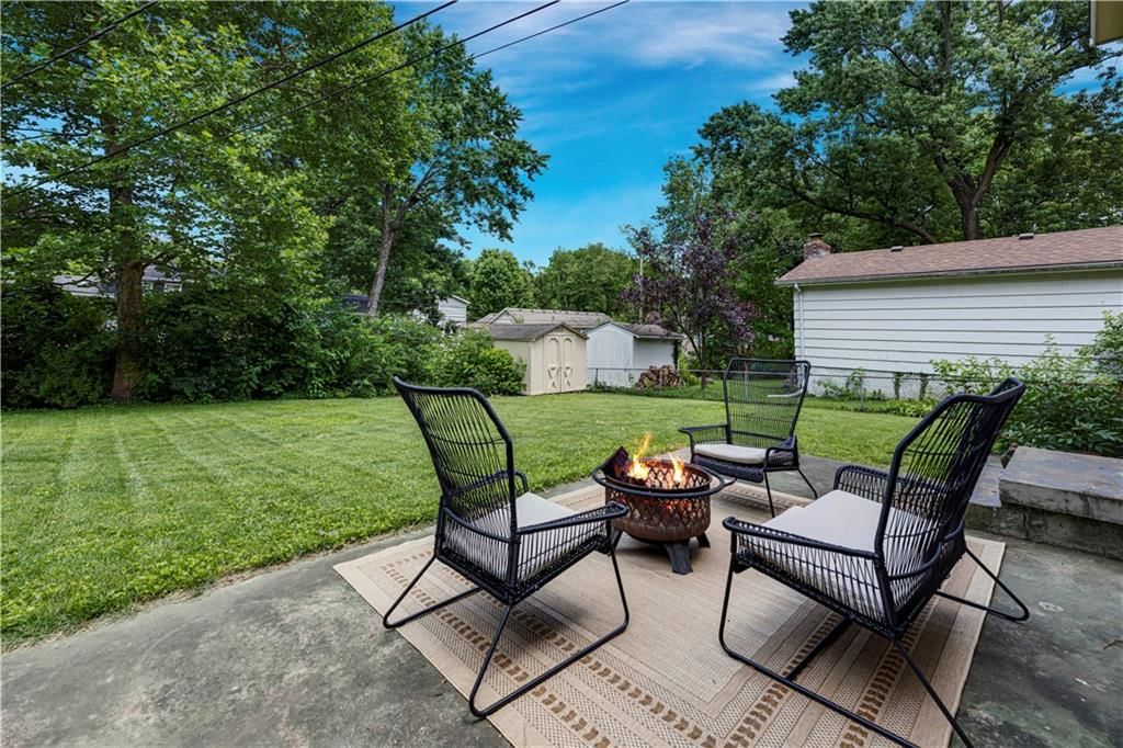 8929 Grandview Drive — photo 33