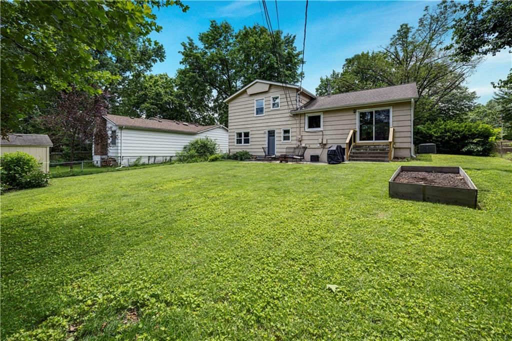 8929 Grandview Drive — photo 35
