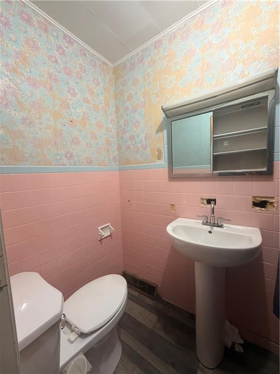 502 N Wooden Avenue — photo 5