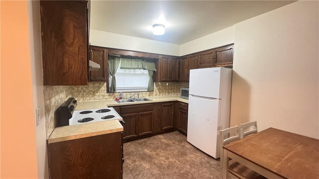 506 N Prairie Street — photo 4