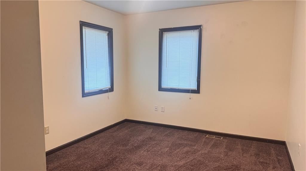 506 N Prairie Street — photo 7