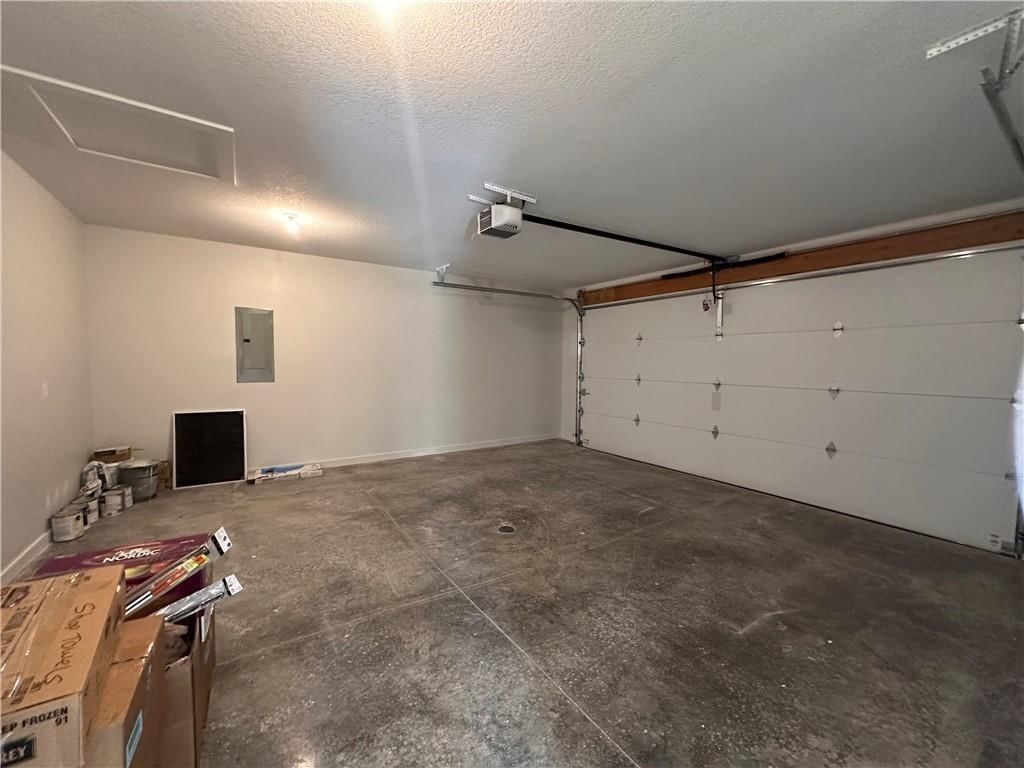 1104 S Oak Street — photo 14