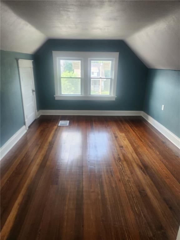 3959 saint john Avenue — photo 1