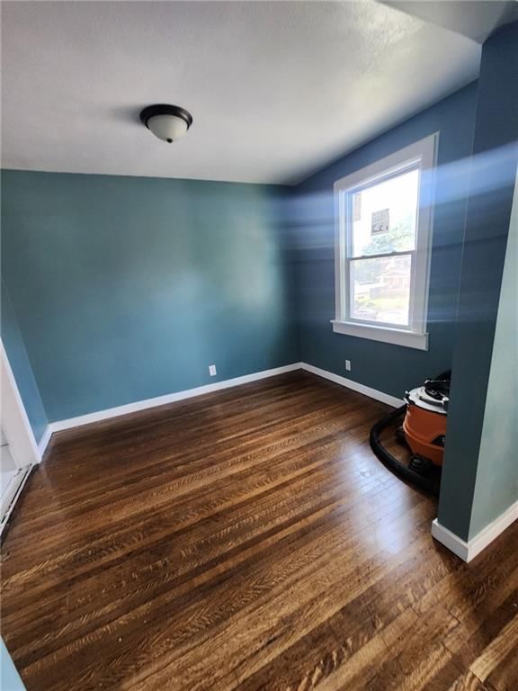 3959 saint john Avenue — photo 10