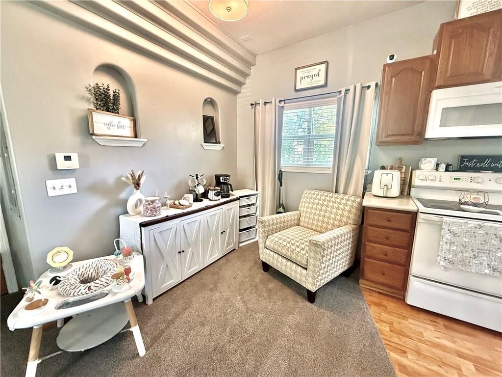 1316 E 2nd Street — photo 10