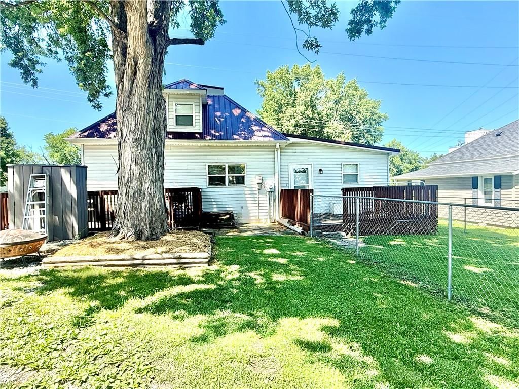 1316 E 2nd Street — photo 32