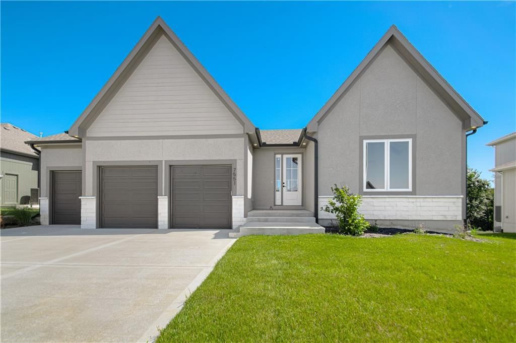 7551 NW Gower Avenue — photo 2