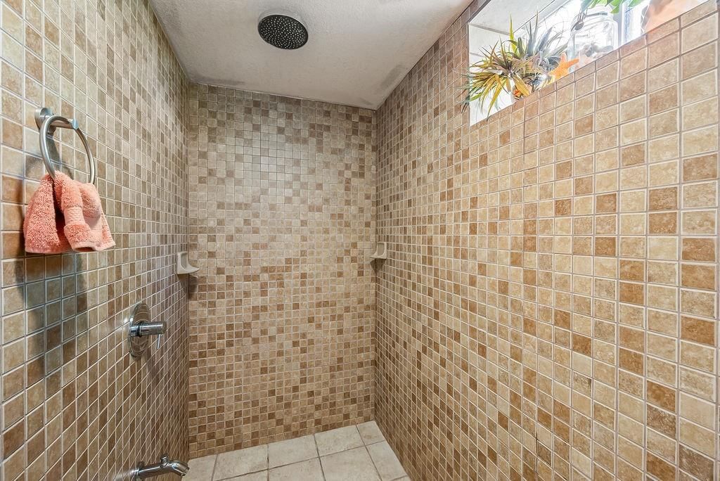 4208 NW Jonathan Court — photo 30