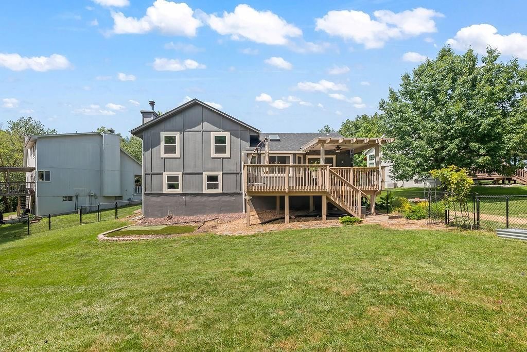 4208 NW Jonathan Court — photo 38
