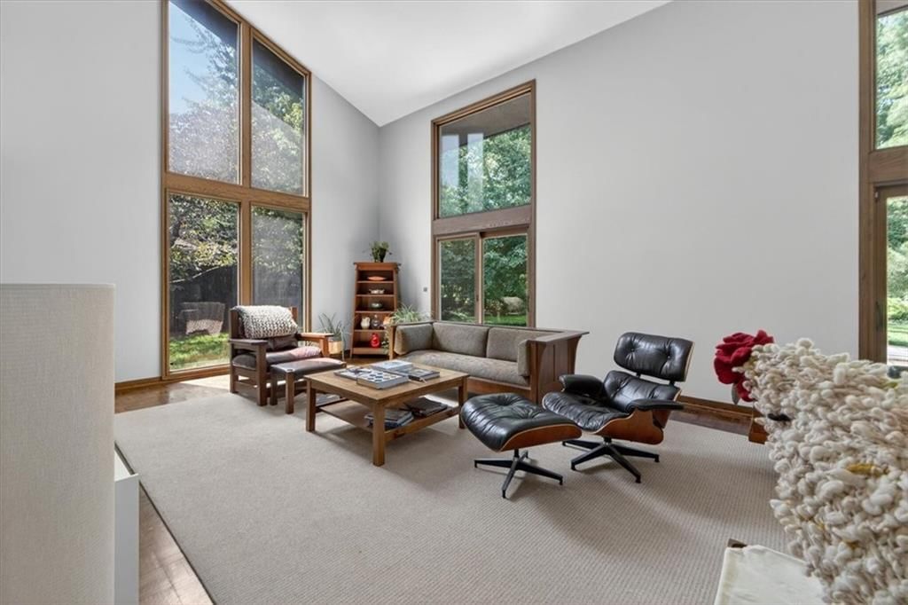 1024 Huntington Road — photo 43