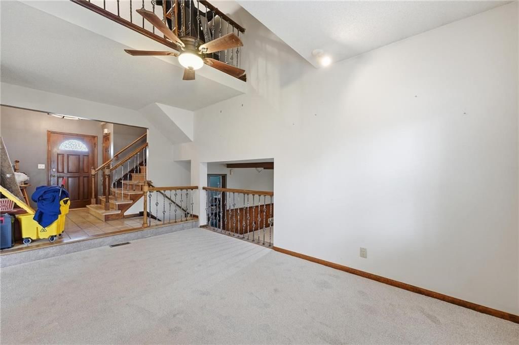 9017 CRESCENT Court — photo 8