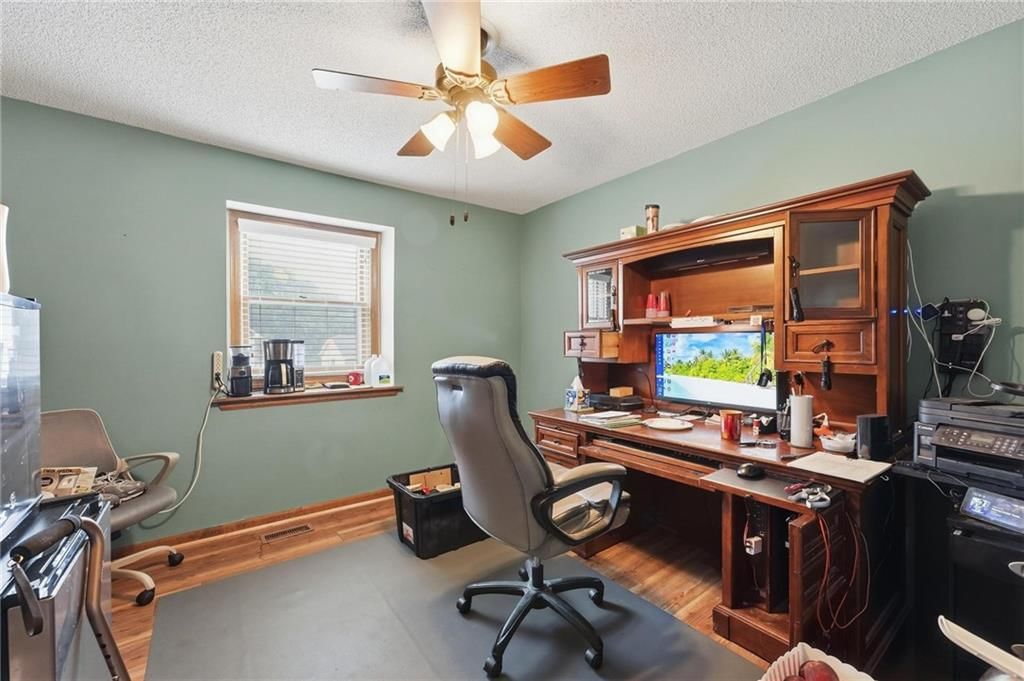 9017 CRESCENT Court — photo 18