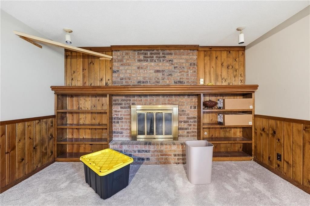 9017 CRESCENT Court — photo 27