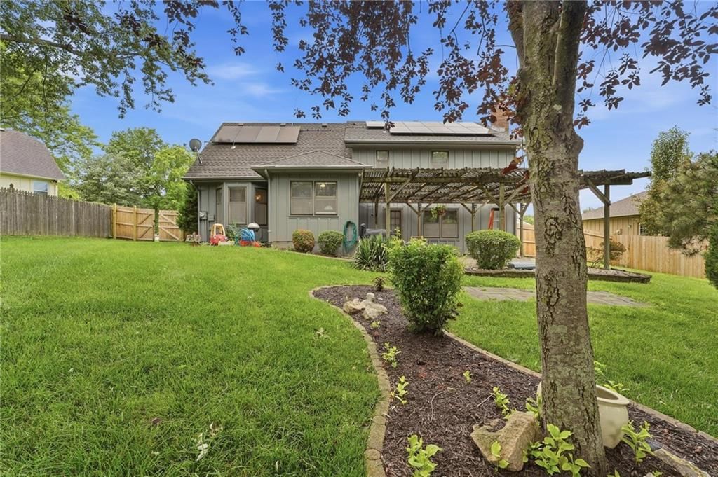 9017 CRESCENT Court — photo 37
